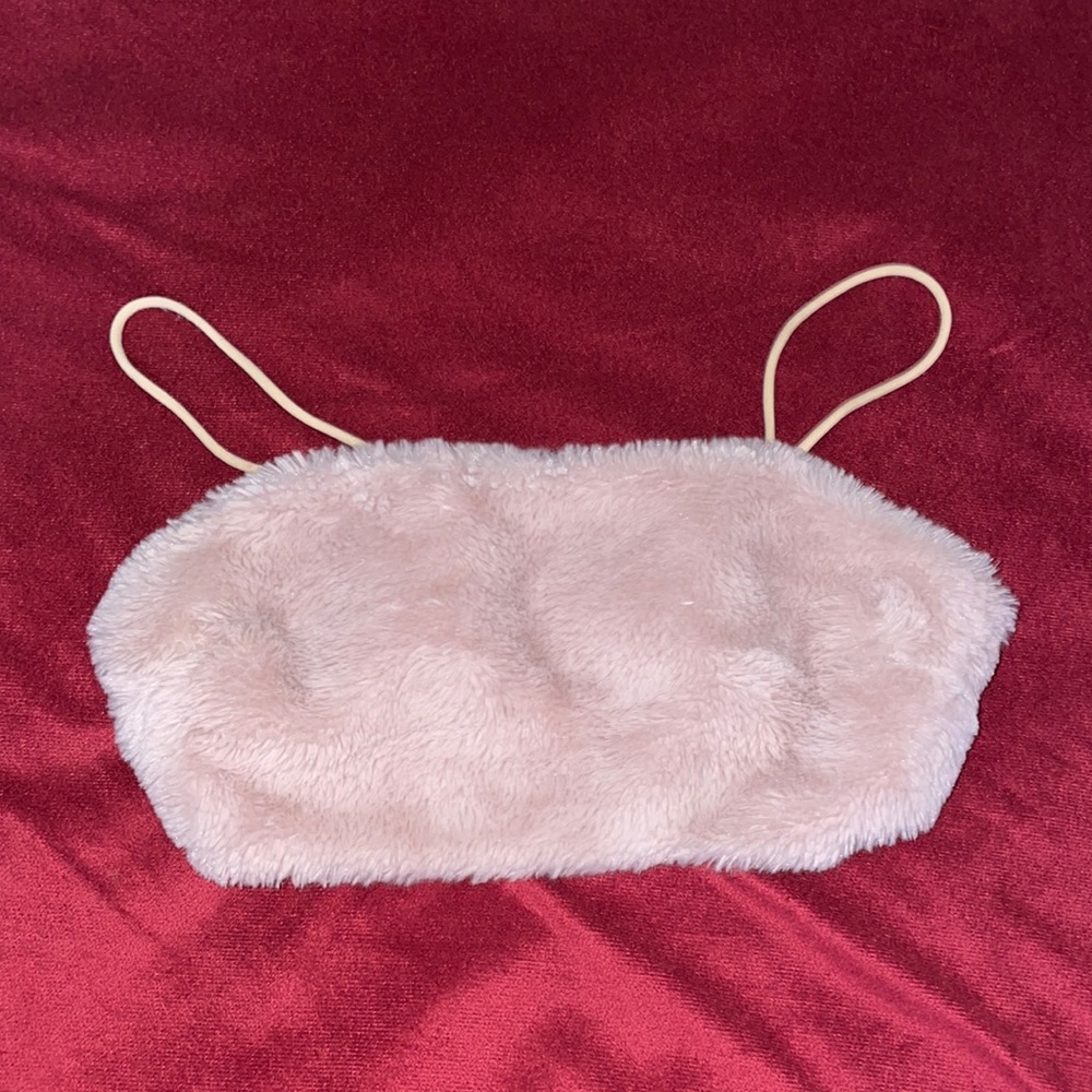 Bear dance fuzzy crop top 🐱